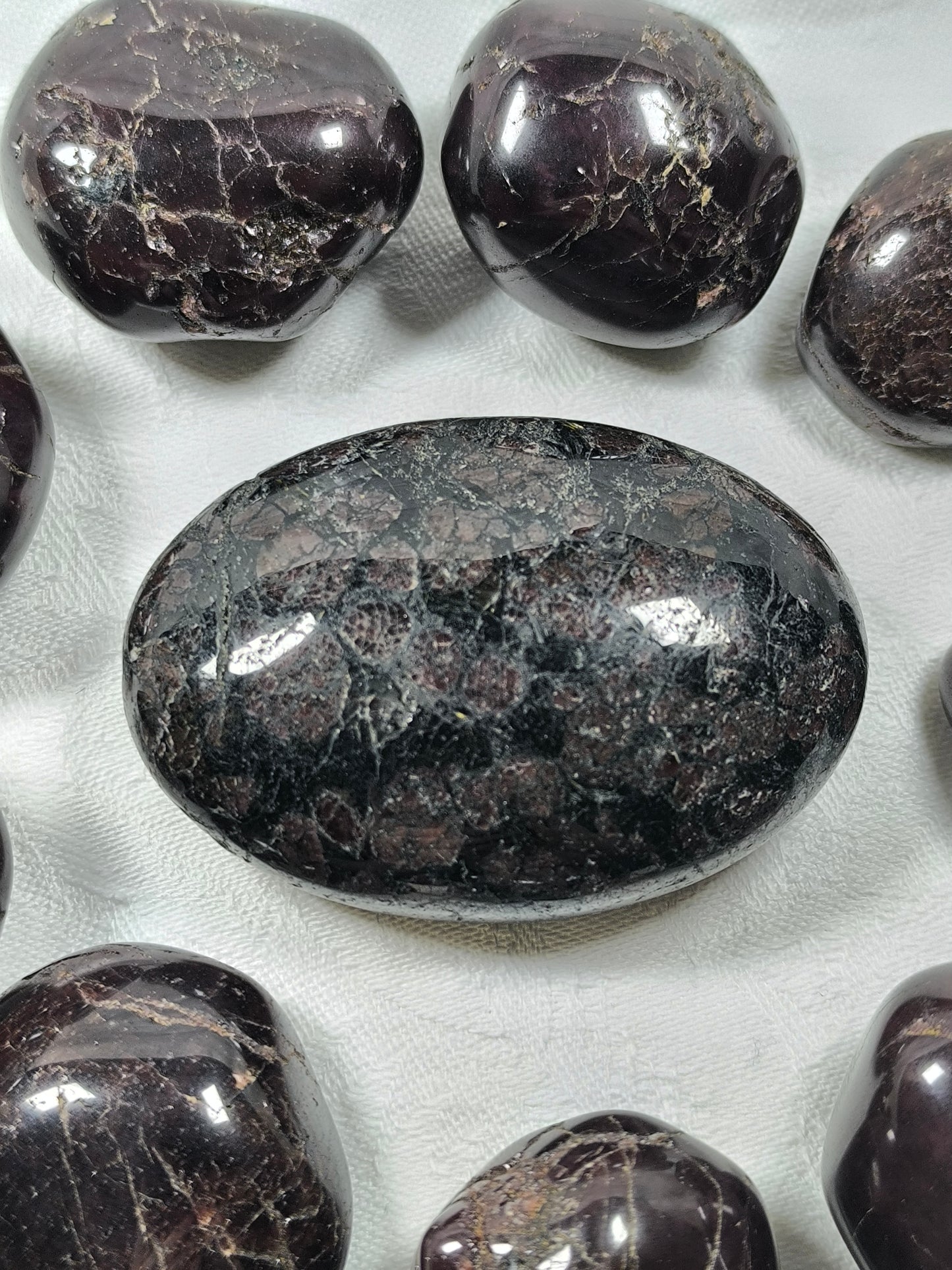 Garnet palm stone