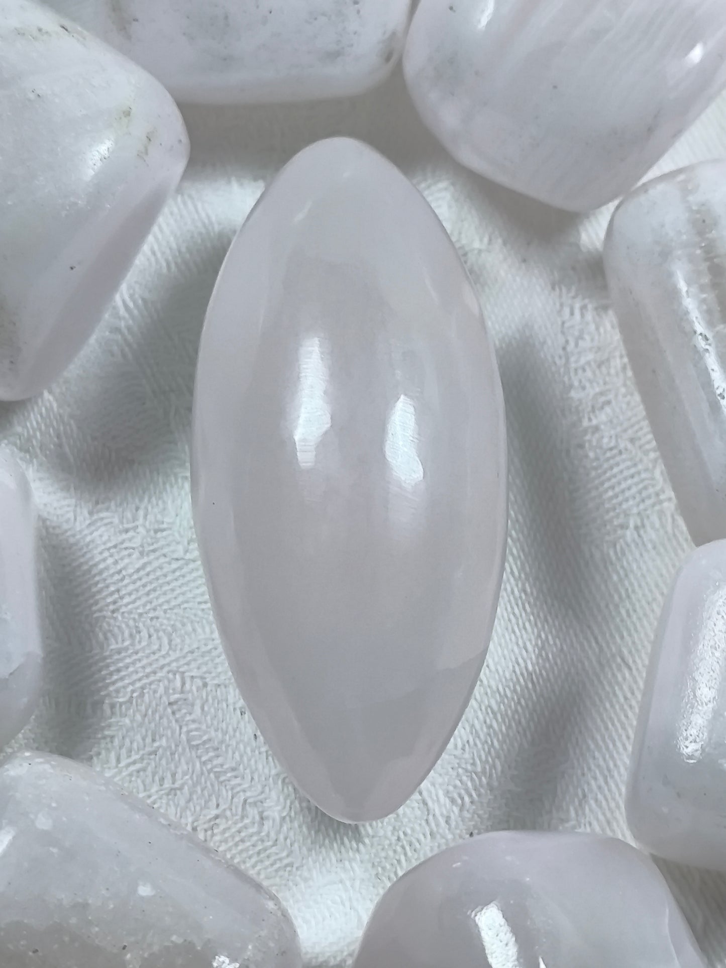 Mangano calcite lingums