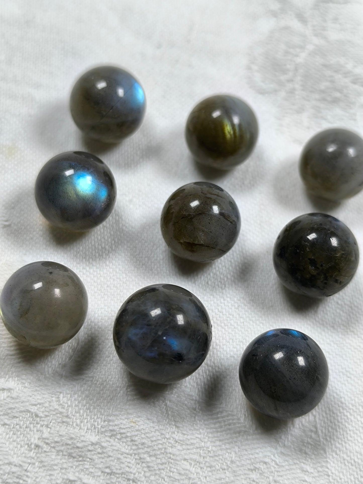 HQ Labradorite mini spheres