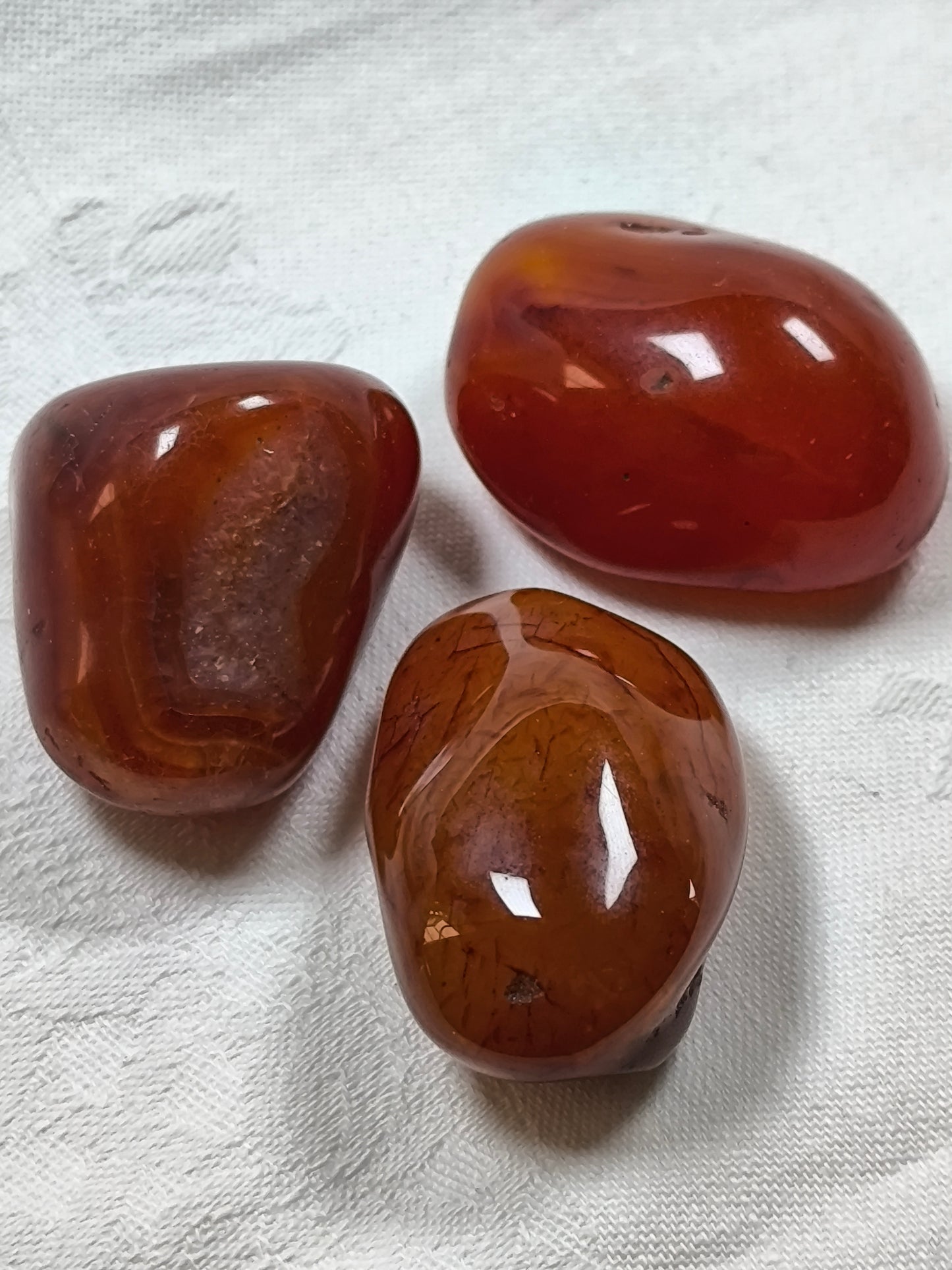 Large carnelian tumbles