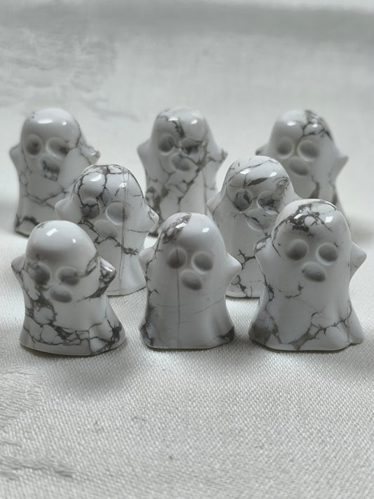 Mini howlite ghosts