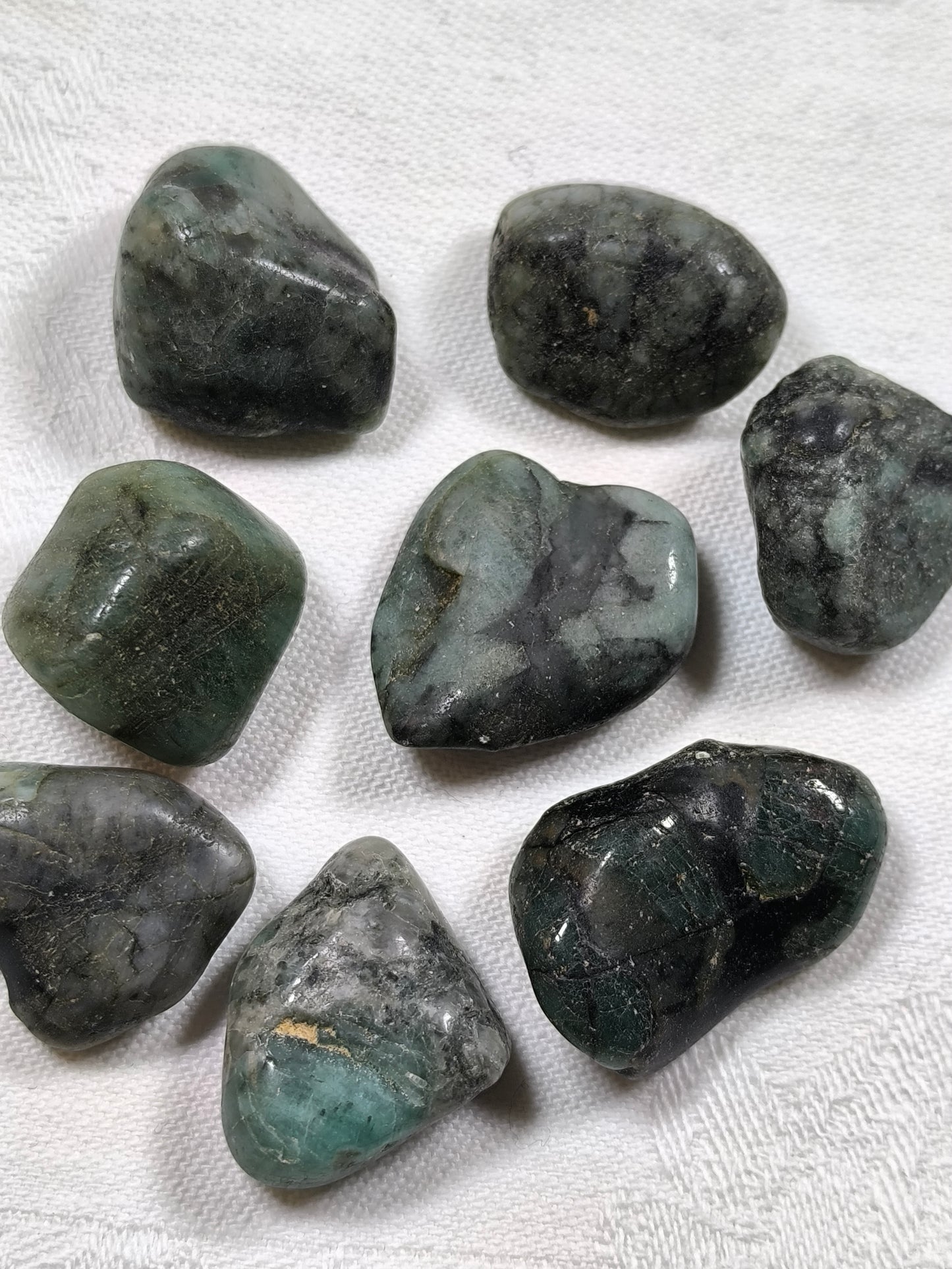 Emerald tumbles