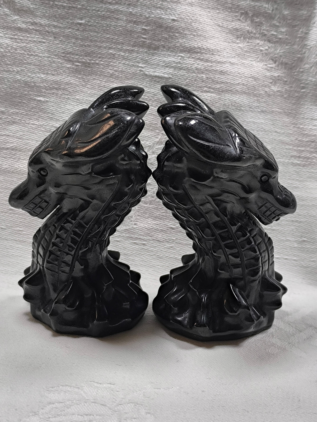 Black obsidian dragon head
