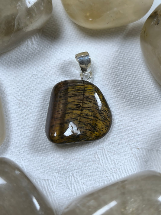 Sterling silver tigers eye tumble pendant