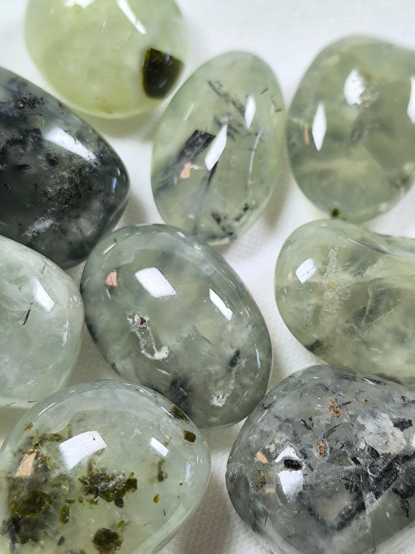 Prehnite tumbles