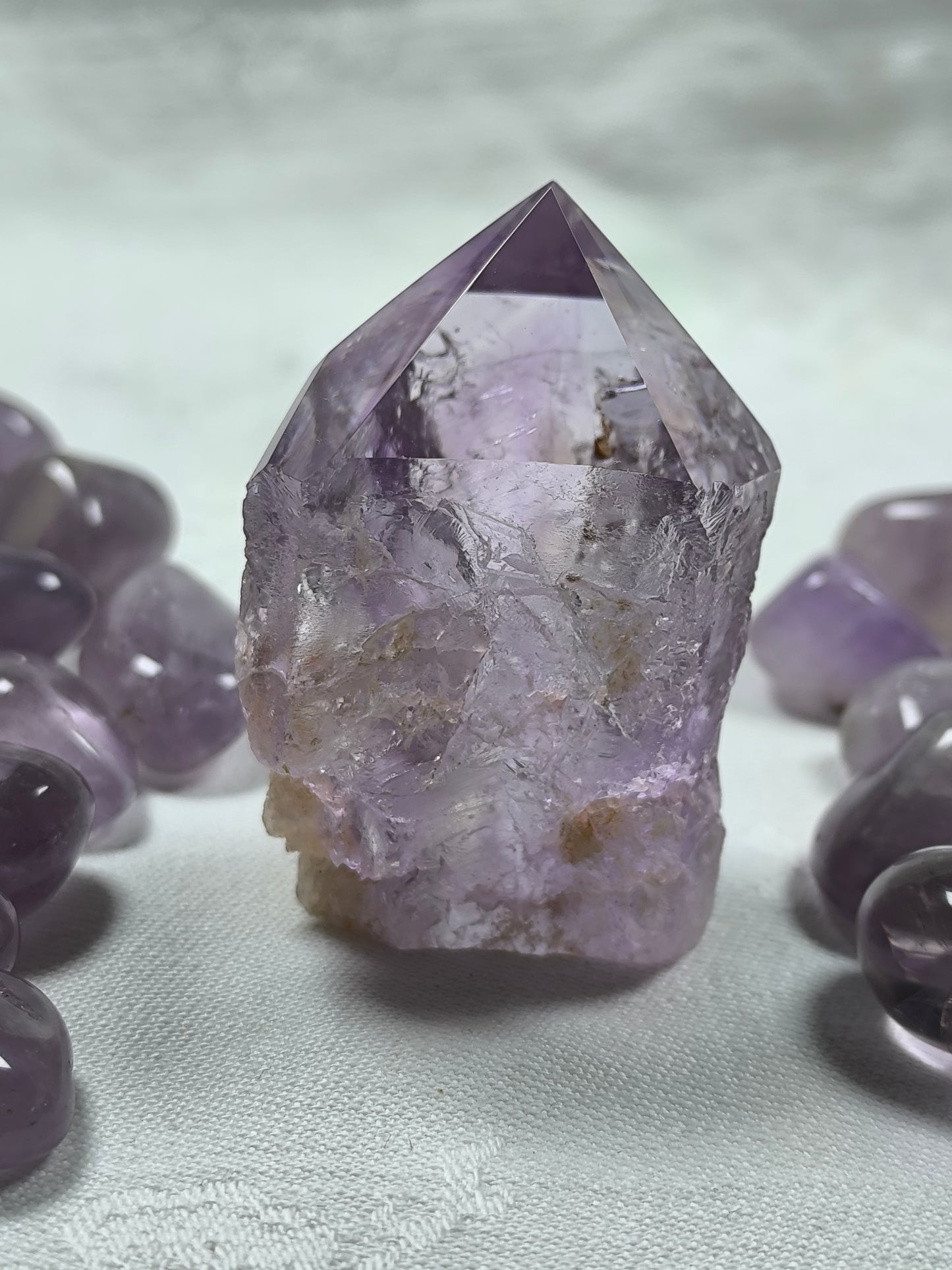 Amethyst generator