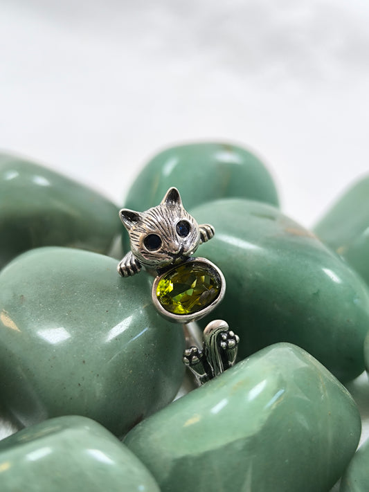 Sterling silver adjustable peridot cat ring