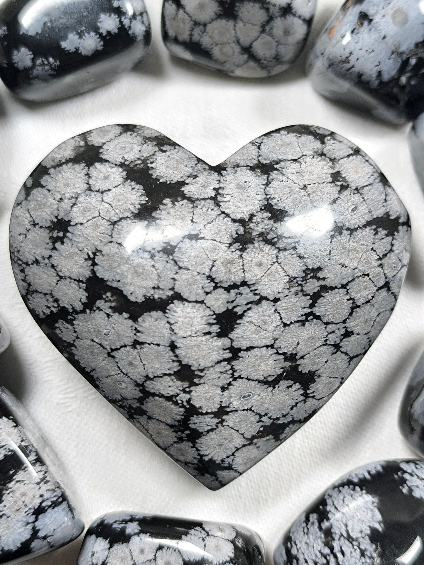 Snowflake obsidian heart