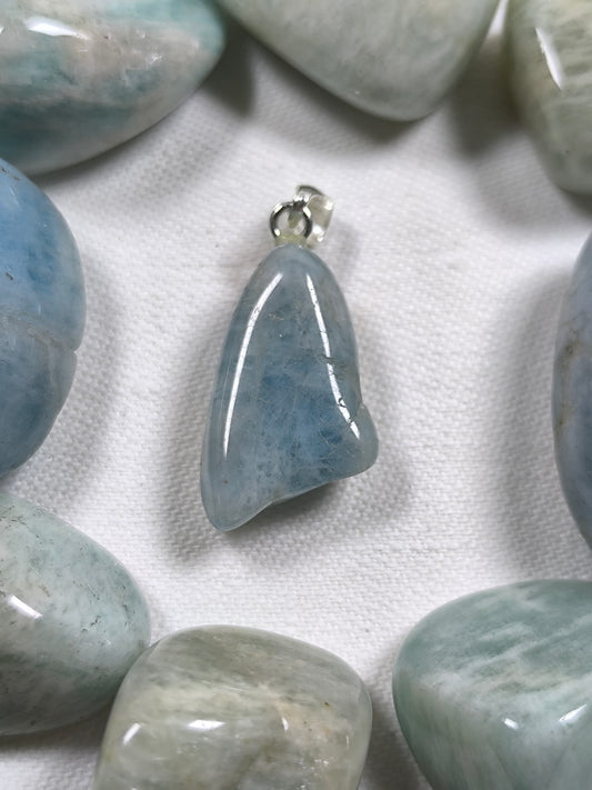 Sterling silver aquamarine tumble pendant