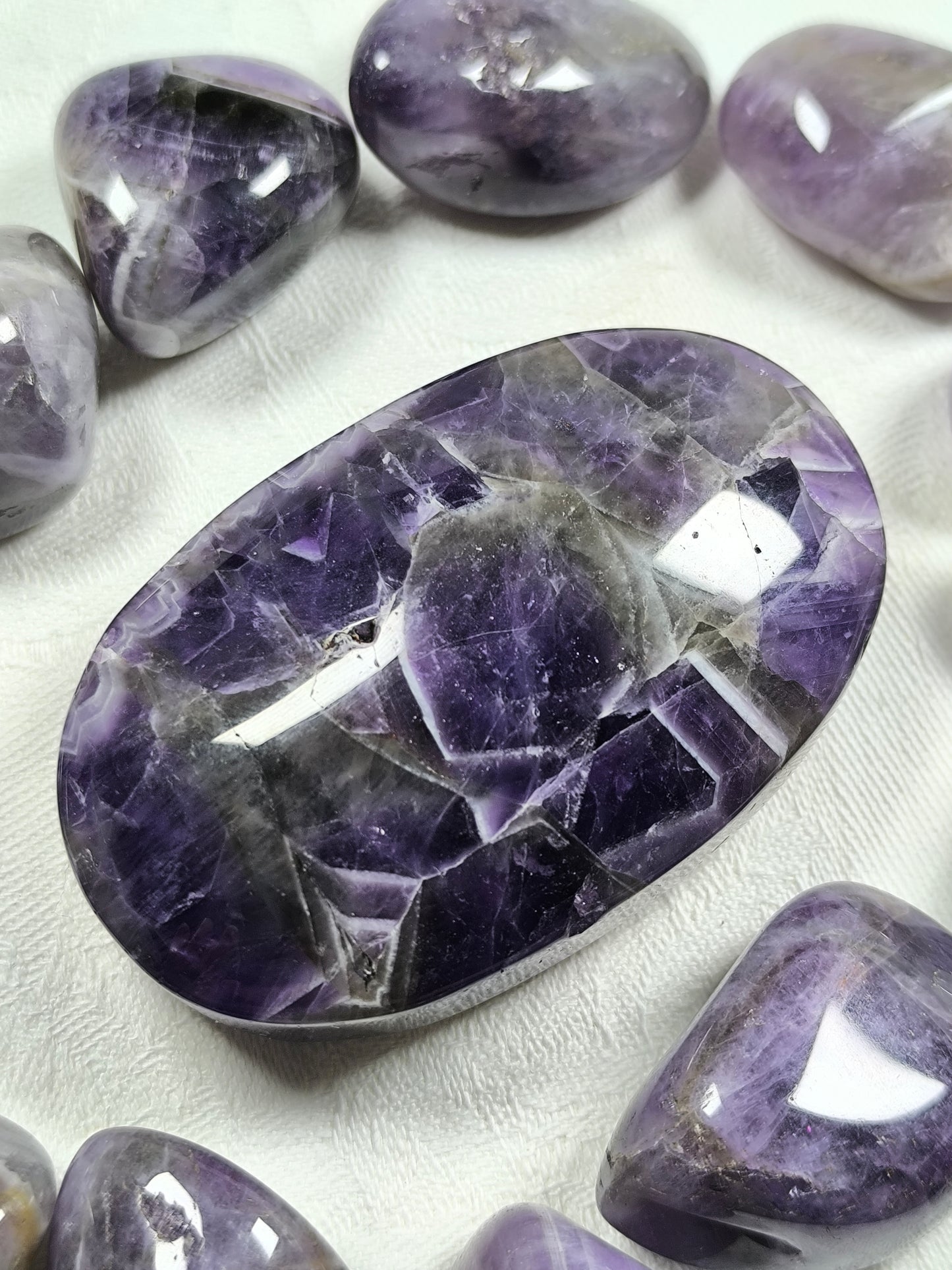 Chevron amethyst palm stone