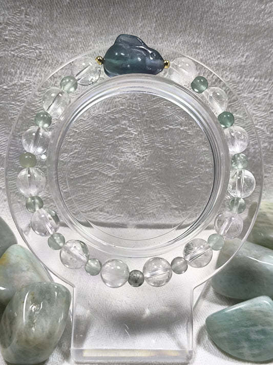 Green fluorite and clear quartz bunny bracelet