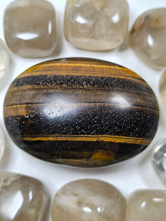Tigers eye palm stone