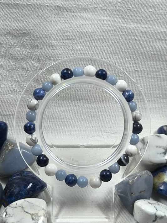 Winter wonderland 6mm bracelet