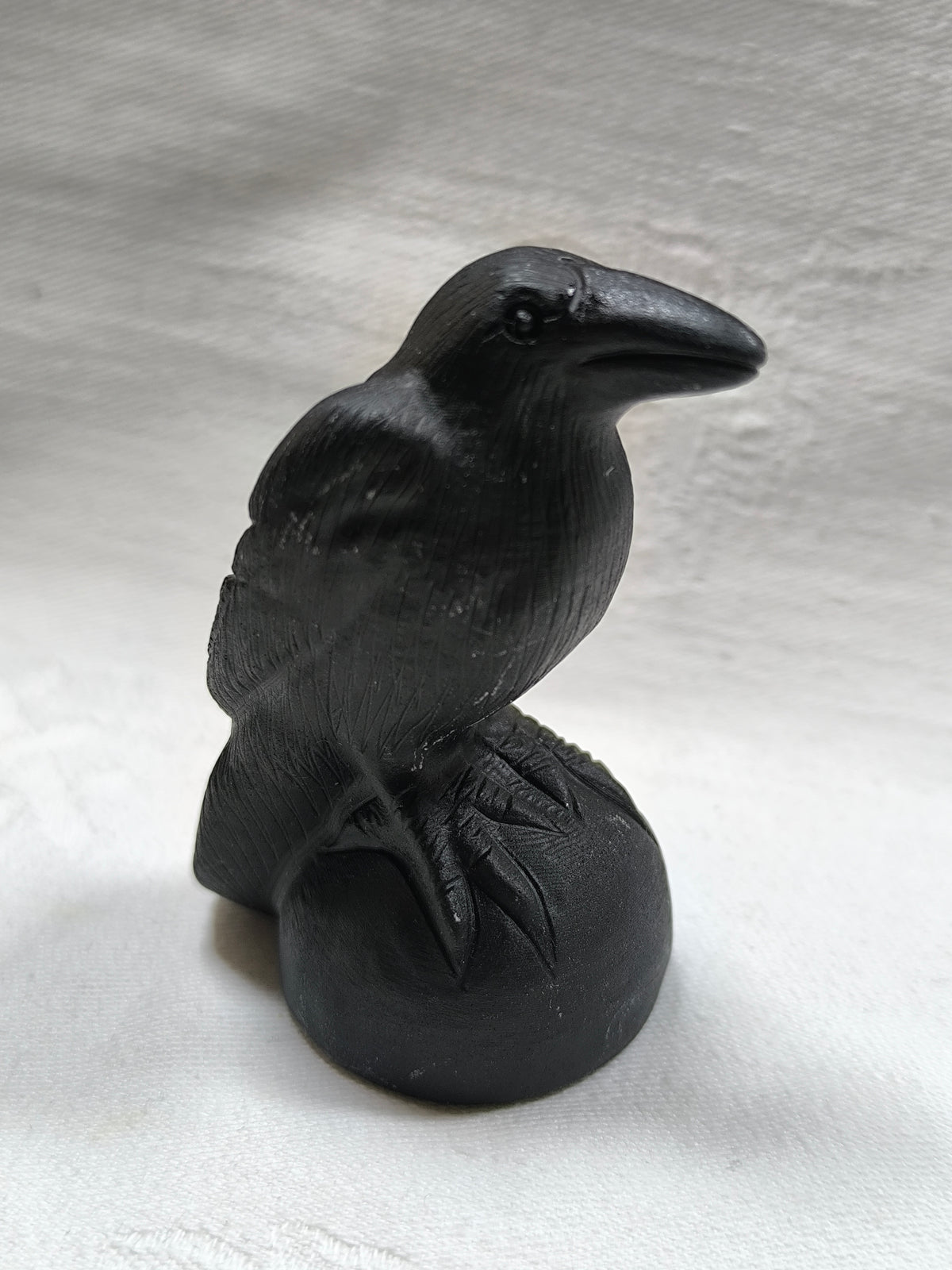 Black obsidian crow