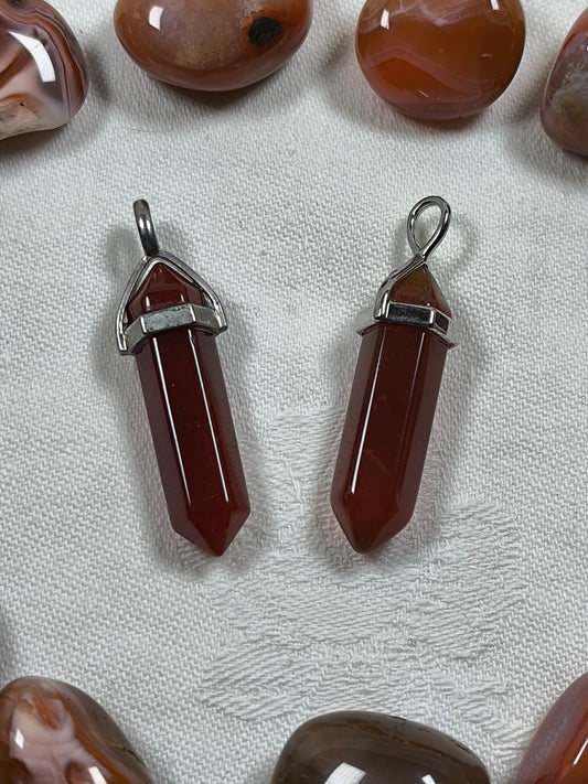 Carnelian pointed pendant