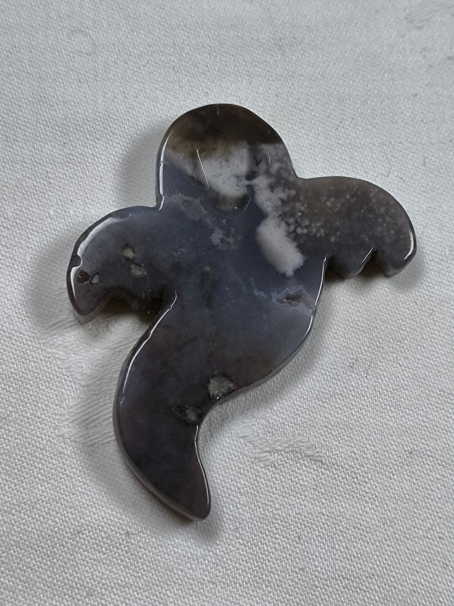Moss agate ghosts