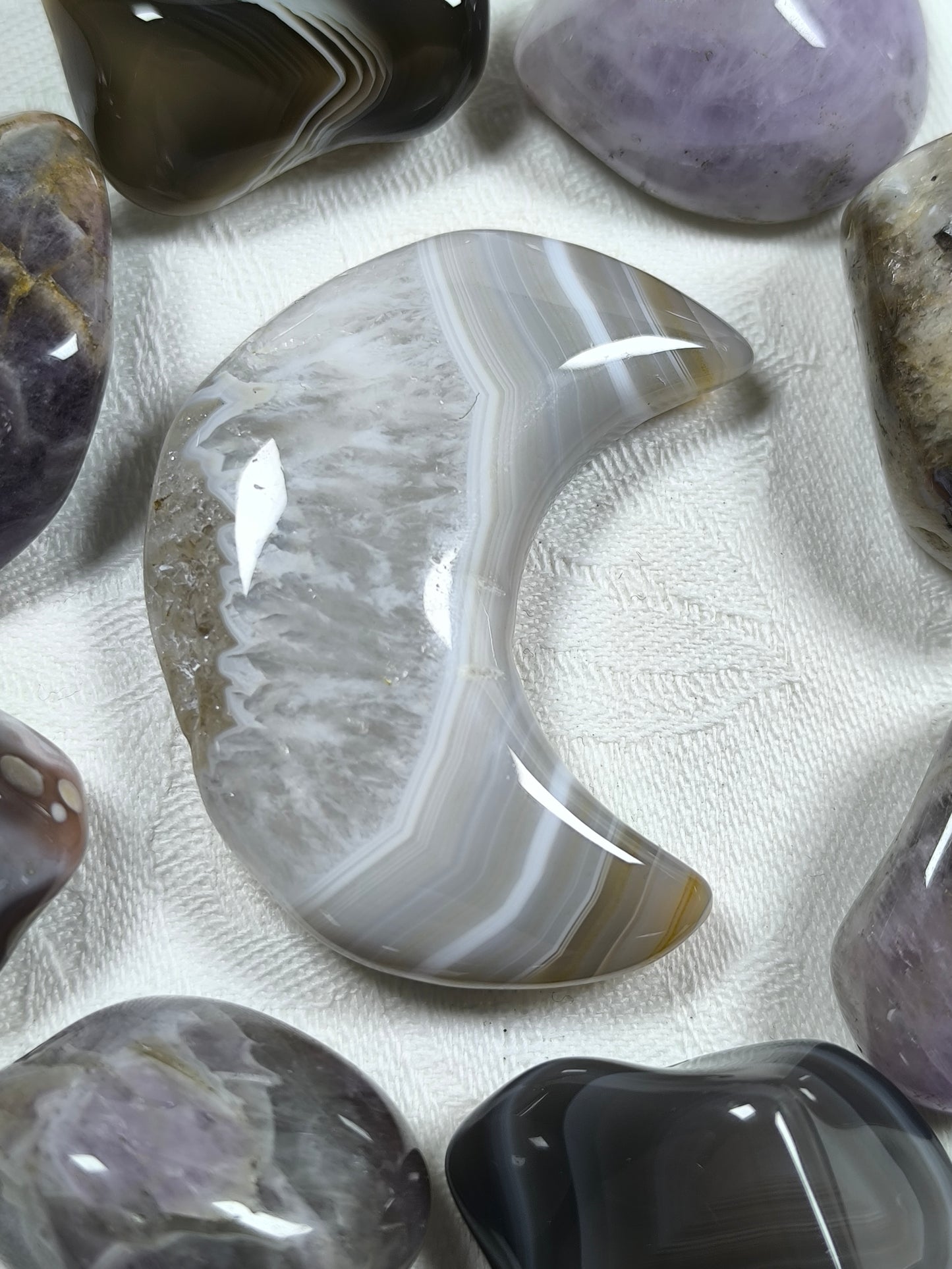 Agate moons